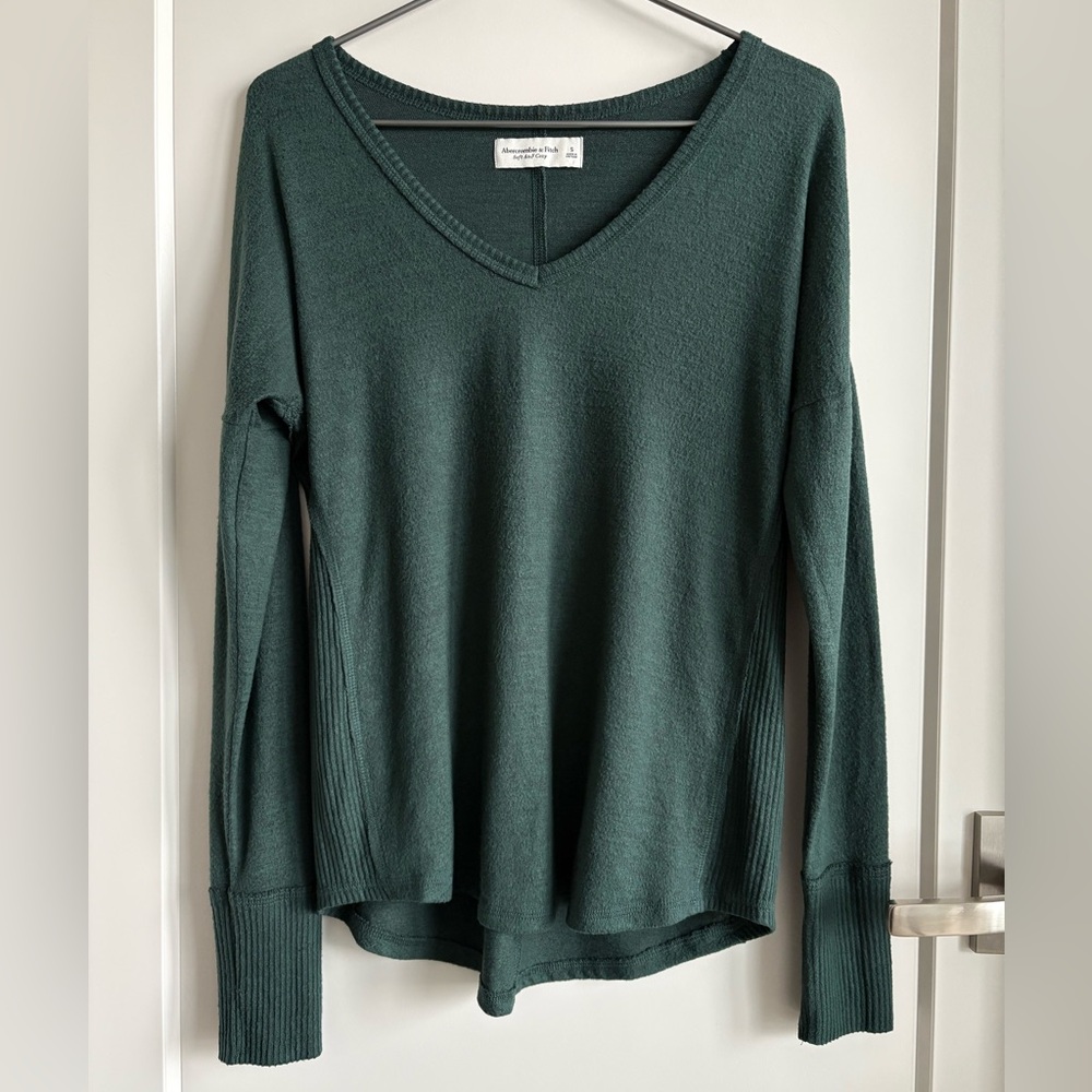 Abercrombie & Fitch Green Knit Sweater